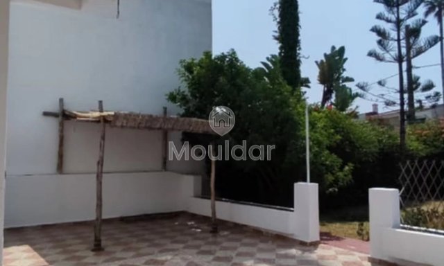 Σπίτι προς πώληση στο Μπουζνίκα κοντά στην παραλία