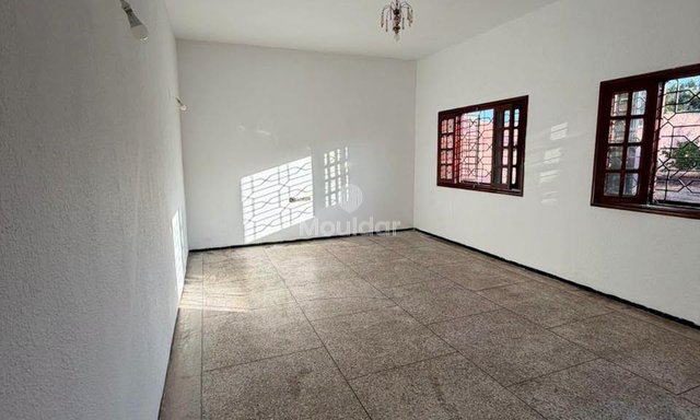 Villa à vendre à Ouled Ayad de 800 m² avec jardin