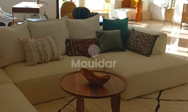 Apartament cu 3 camere de închiriat în cartierul spitalelor