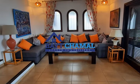 Villa Spacieuse à Restinga Smir: Évasion et Confort en Vacances