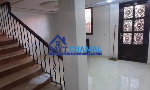 Villa à Venda em Tanger - Boubana: Espaço e Elegância