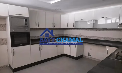 Vila de luxo à venda em Tanger - 4 quartos espaçosos