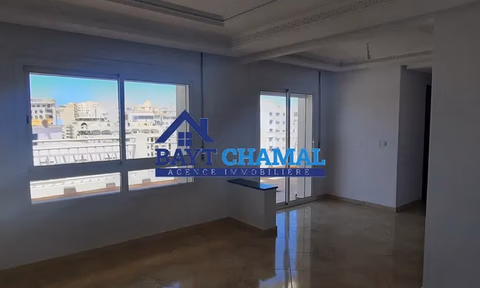 شقة للإيجار في طنجة - المركز، 110م²، 2 غرف نوم