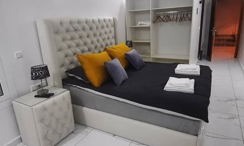 Βίλα προς ενοικίαση με βεράντα