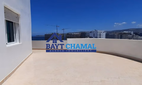 Apartamento espaçoso de 2 quartos à venda no centro de Tânger