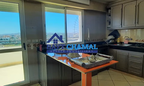 Apartamento espaçoso de 2 quartos à venda no centro de Tânger