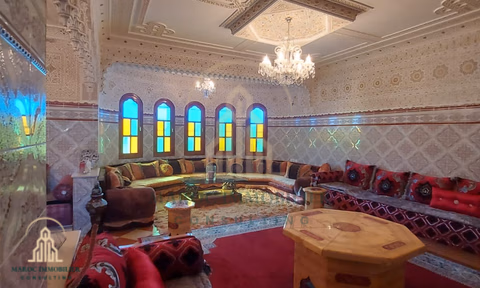 Villa in affitto con piscina e due piani