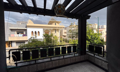 Villa in affitto con piscina e tre piani