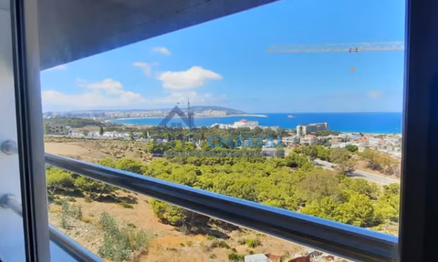 Apartamento de 3 quartos para alugar em Malabata, Tânger - 95 m²