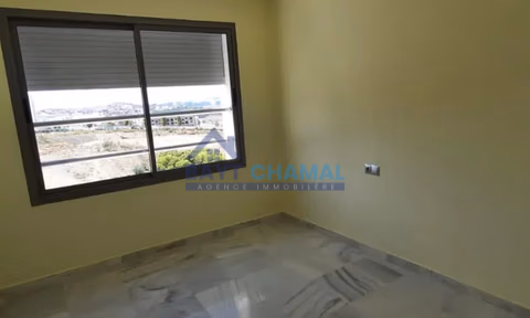 Apartamento de 3 quartos para alugar em Malabata, Tânger - 95 m²