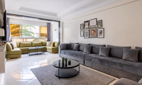 Apartment for rent with parking