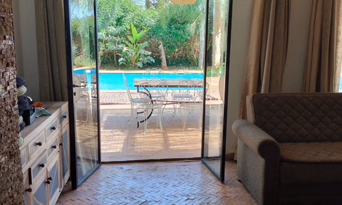 Vila à venda com piscina