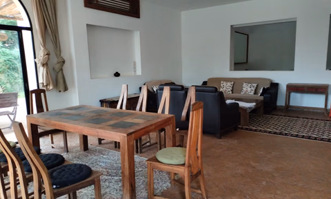 Vila à venda com piscina