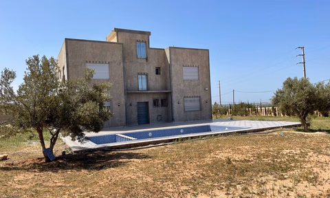 Villa for sale in Essaouira - Lahrarta, 4 bedrooms, pool.