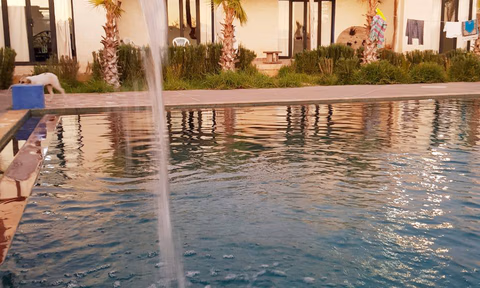 فيلا للبيع مع مسبح