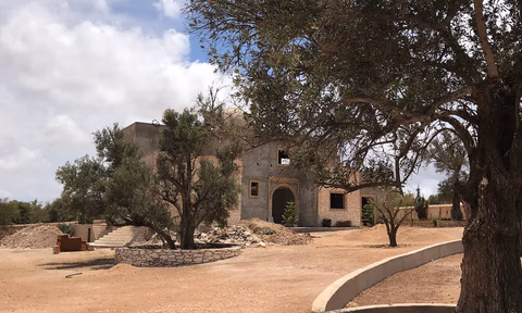 Vila à venda com piscina