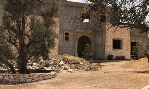 Vila à venda com piscina