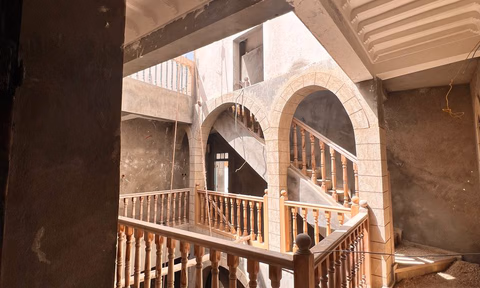 Riad nou de vânzare cu terasă