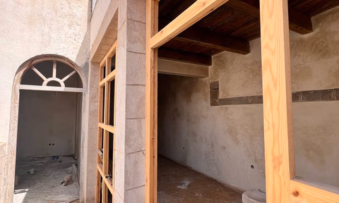 Riad nou de vânzare cu terasă