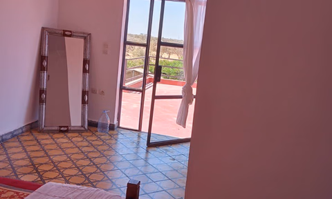 فيلا للبيع مع مسبح، 4 غرف نوم