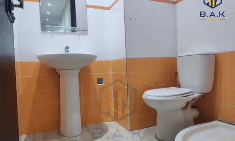 Appartement te huur met balkon op de eerste verdieping