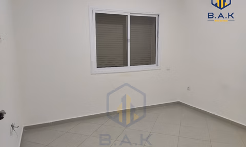 Appartement te huur met balkon op de eerste verdieping