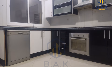 Appartement te huur met balkon op de eerste verdieping