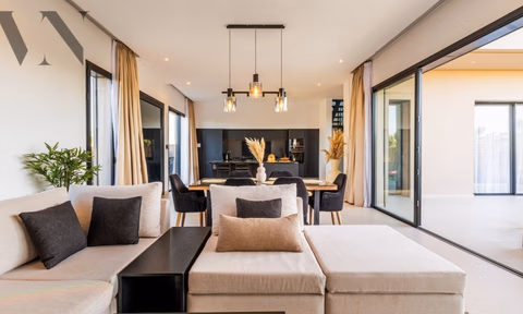 Vila à venda com piscina