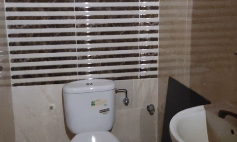 Biuro do wynajęcia z tarasem na pierwszym piętrze