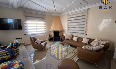 Villa for sale with terrace