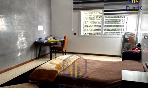 Villa for sale with terrace