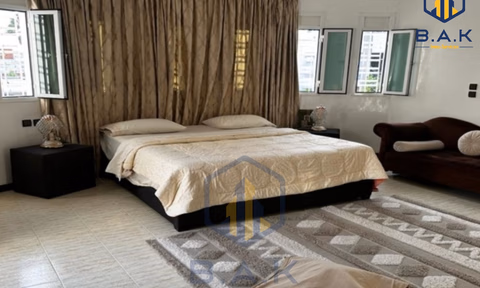 Villa for sale with terrace