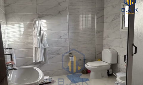 Villa for sale with terrace