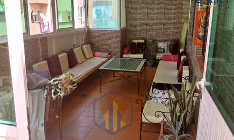 شقة للبيع مع تراس في الطابق الرابع