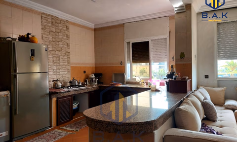 Maison à vendre avec terrasse et deux étages