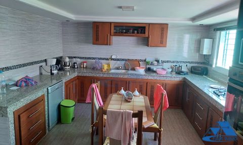 VERKAUF CHIC VILLA IM GOLFVIERTEL KENITRA