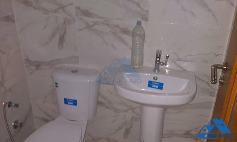 Ufficio nuovo da affittare al primo piano