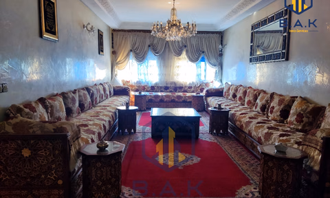 شقة للبيع مع تراس في الطابق الثالث