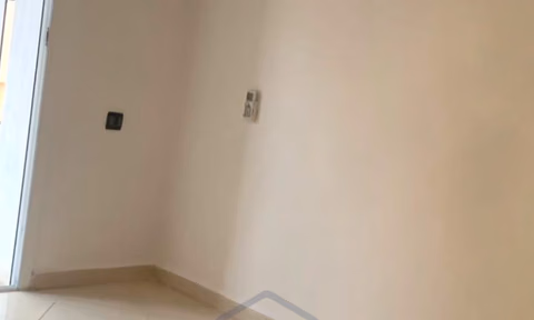 Apartamento en venta con balcón