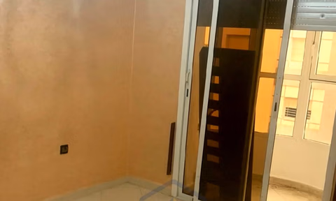 Apartamento en venta con balcón
