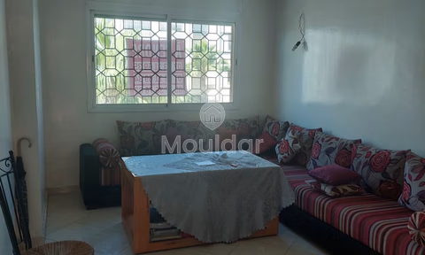 شقة للبيع مع تراس في الطابق الأول