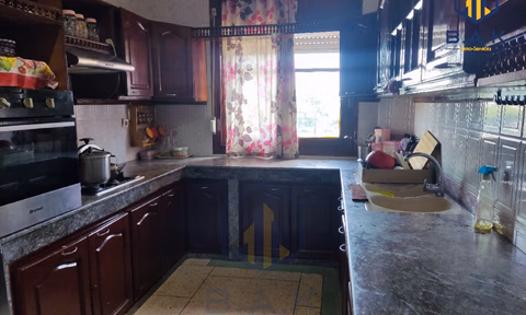 Maison à vendre avec terrasse et deux étages