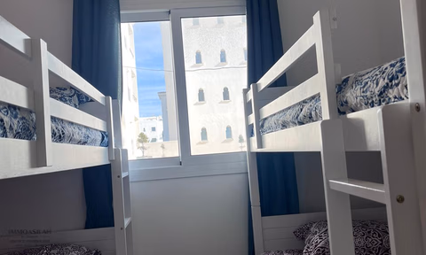 Apartament de închiriat cu piscină