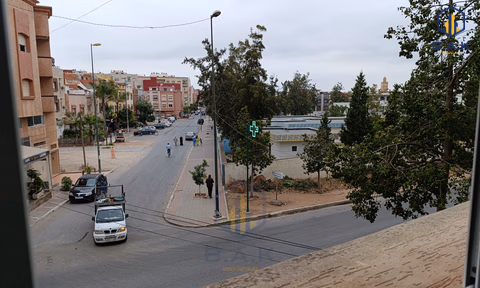 Appartement te huur met balkon op de eerste verdieping