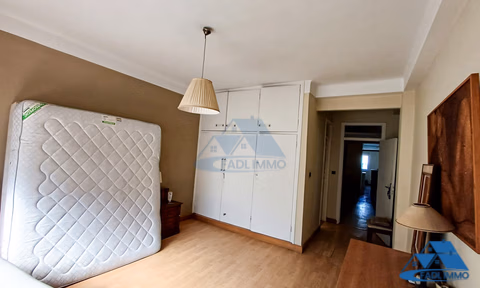 Wohnung mit Terrasse zu verkaufen