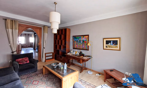 Wohnung mit Terrasse zu verkaufen