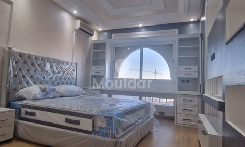 شقة للإيجار مع موقف سيارات في الطابق الخامس