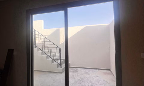 شقة للبيع مع تراس في الصويرة.