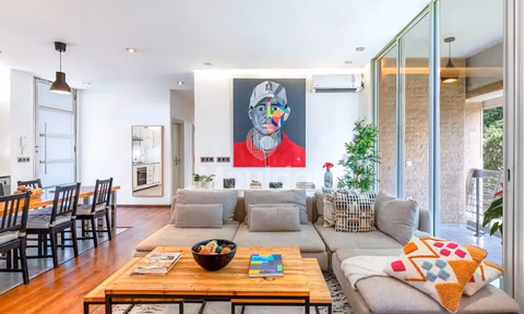 شقة للشراء مع تراس في الطابق الأول