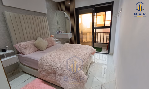 Appartement te huur met balkon op de tweede verdieping